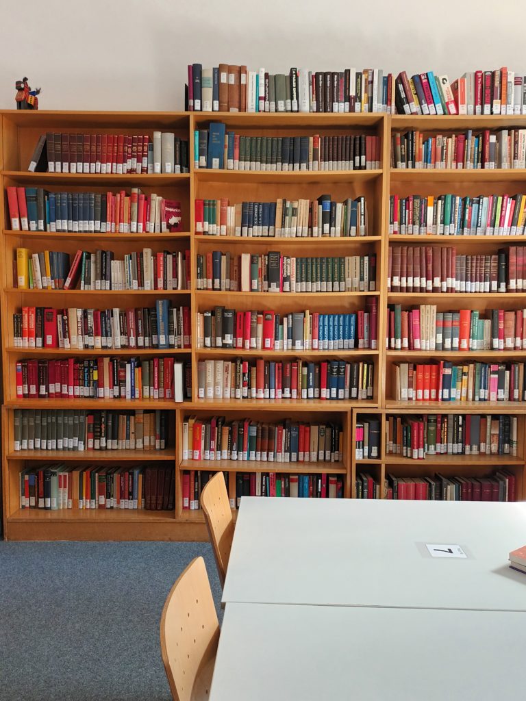 Teilbibliothek 06OE