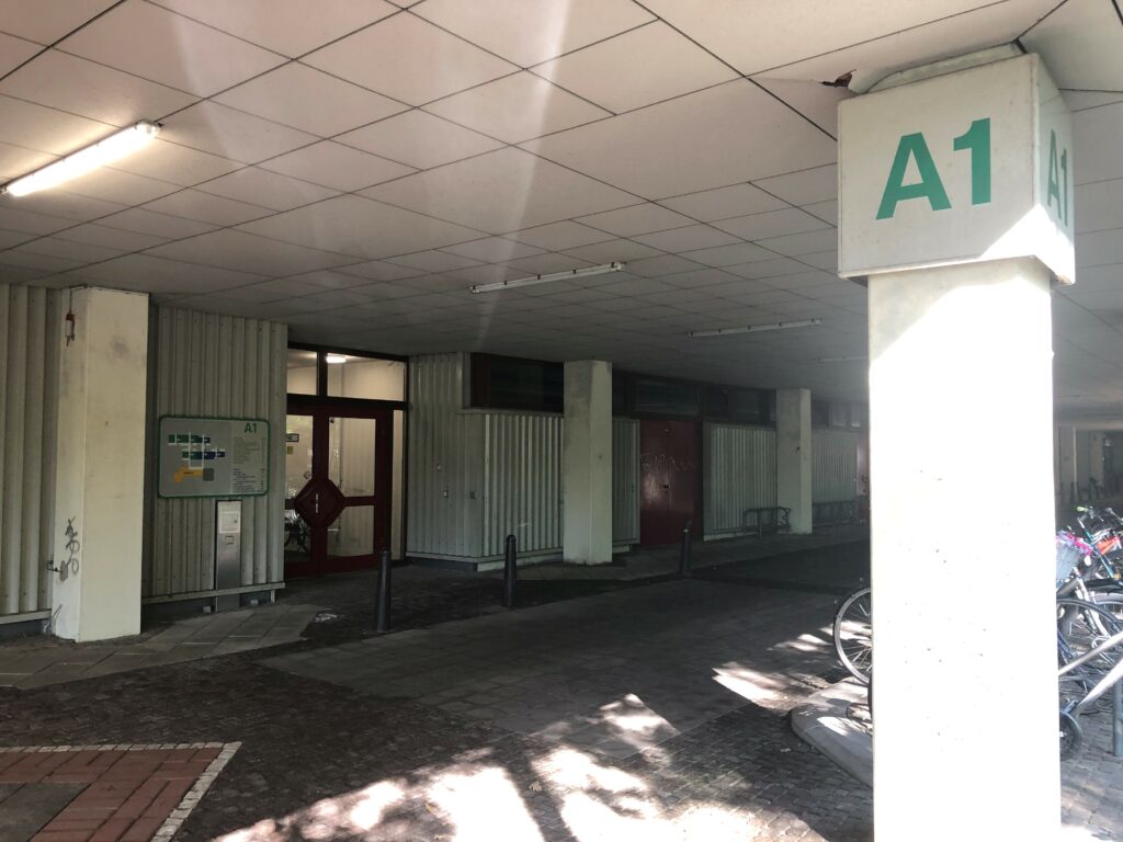 Eingang Biologikum A1