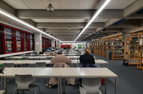 Zum Artikel "Prüfungszeit naht – Lernplätze in den Bibliotheken"